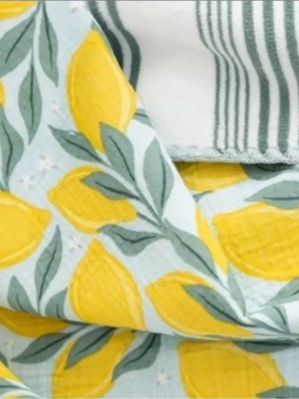 Berkshire Cotton Gauze Throw Blanket in Yellow Lemon & Green Leaf Print
